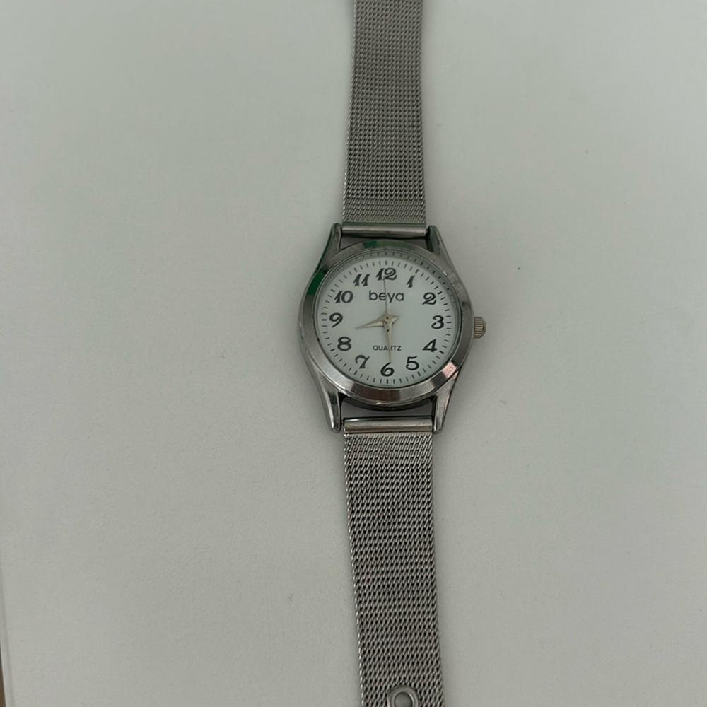 Beya watch